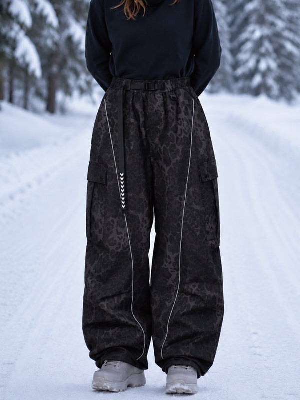 Wild Motion Damen-Snowboardhose mit reflektierenden Cargotaschen und extra weitem Schnitt